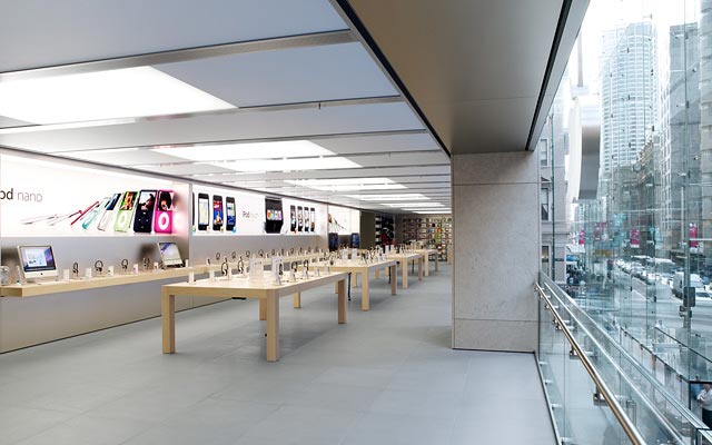Apple makes it easier for iPhone owners to buy stuff from its retail stores