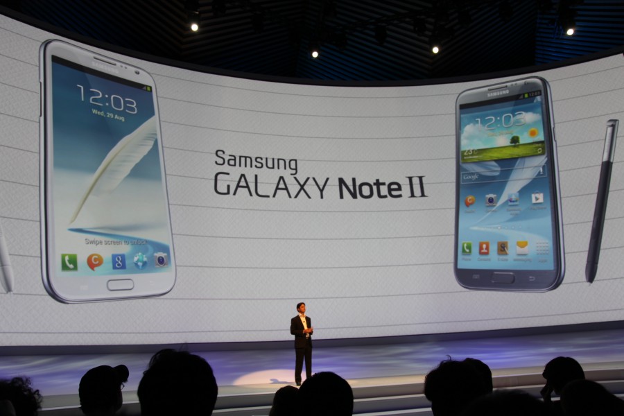 Samsung updates the Galaxy Note and introduces a smarter camera