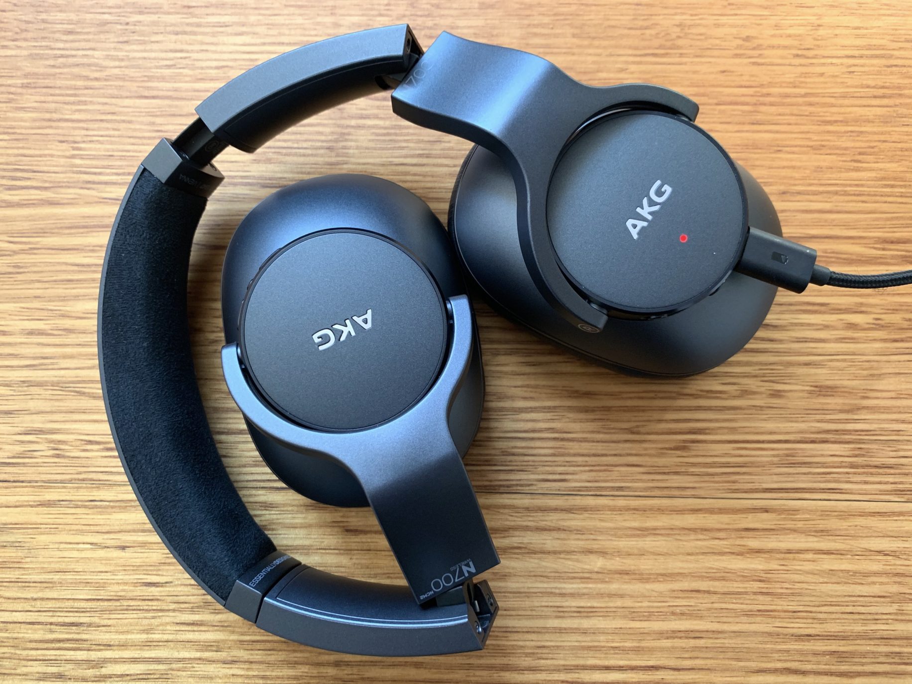 AKG N700 Noise Cancelling Headphones