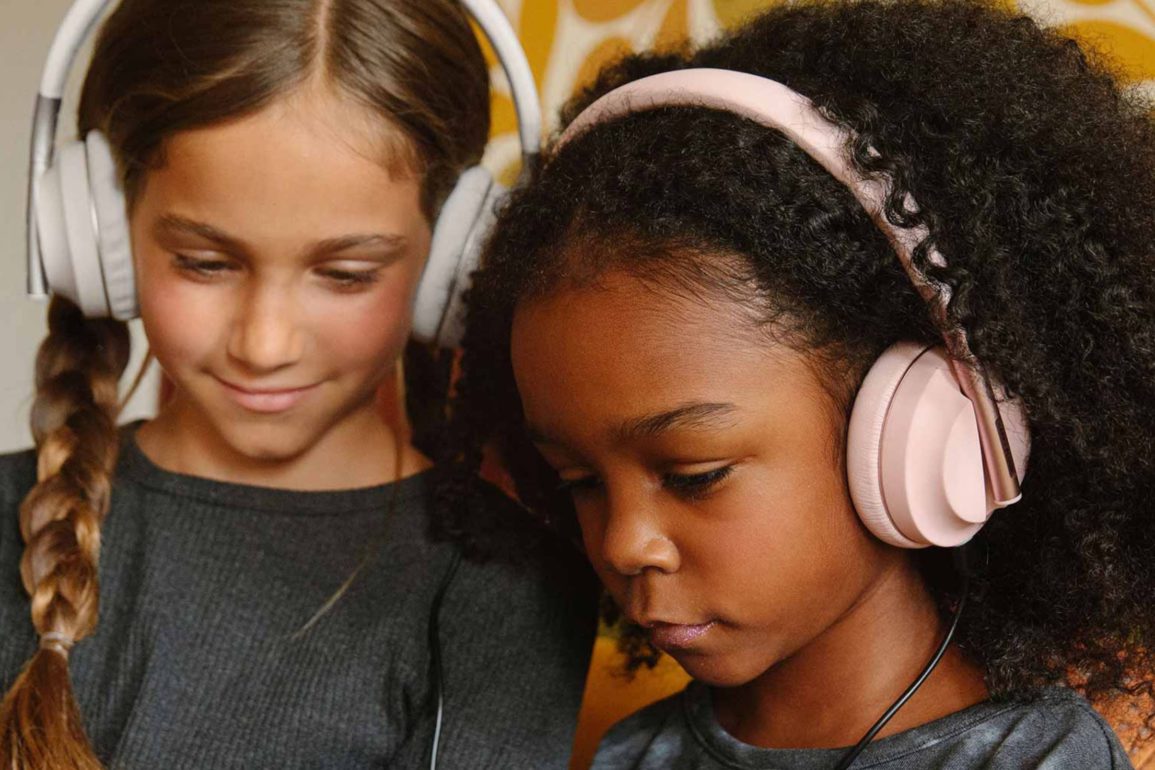 Happy Plugs Play stylish and safe headphones for kids (review)