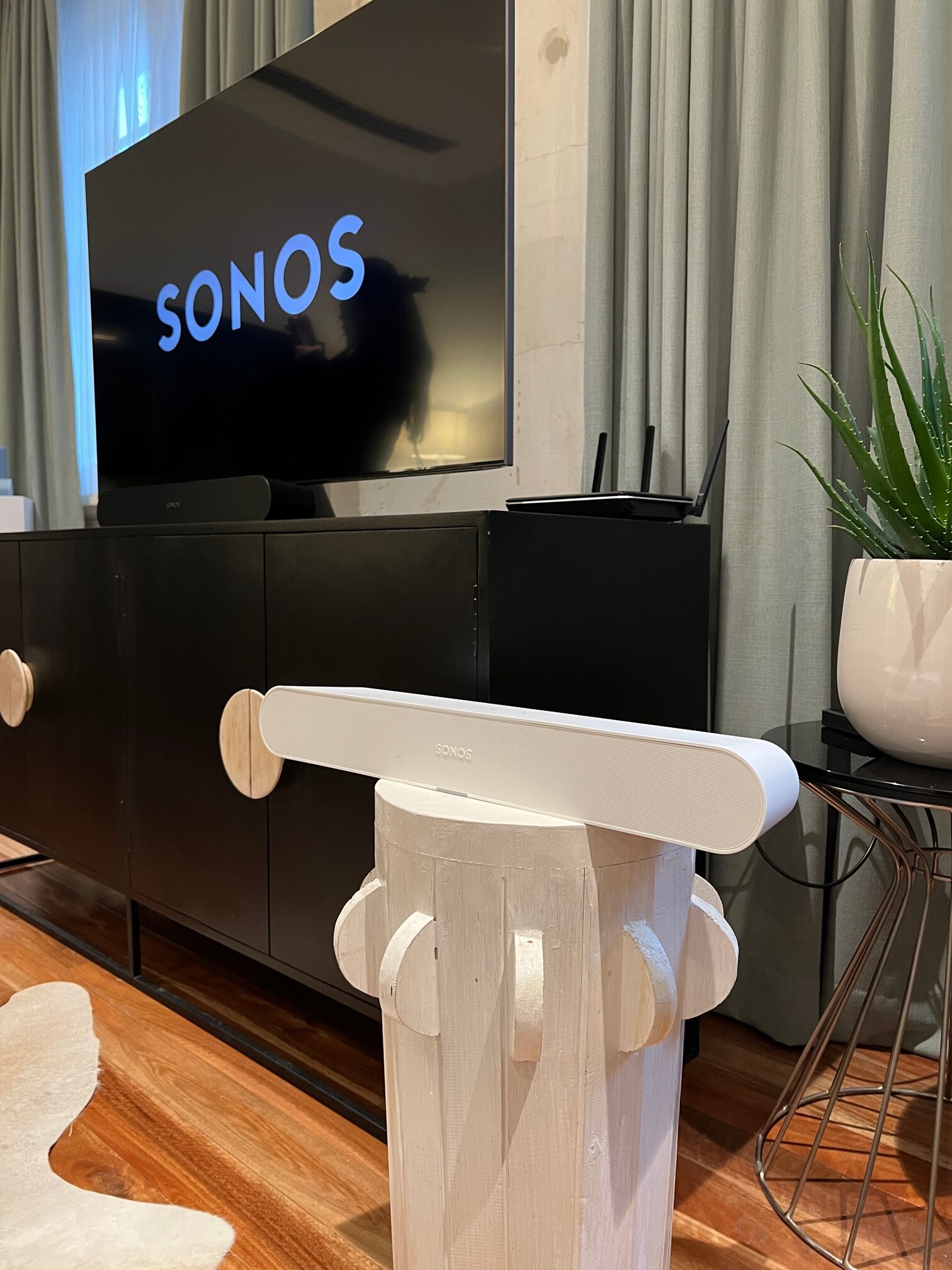 White Sonos soundbar