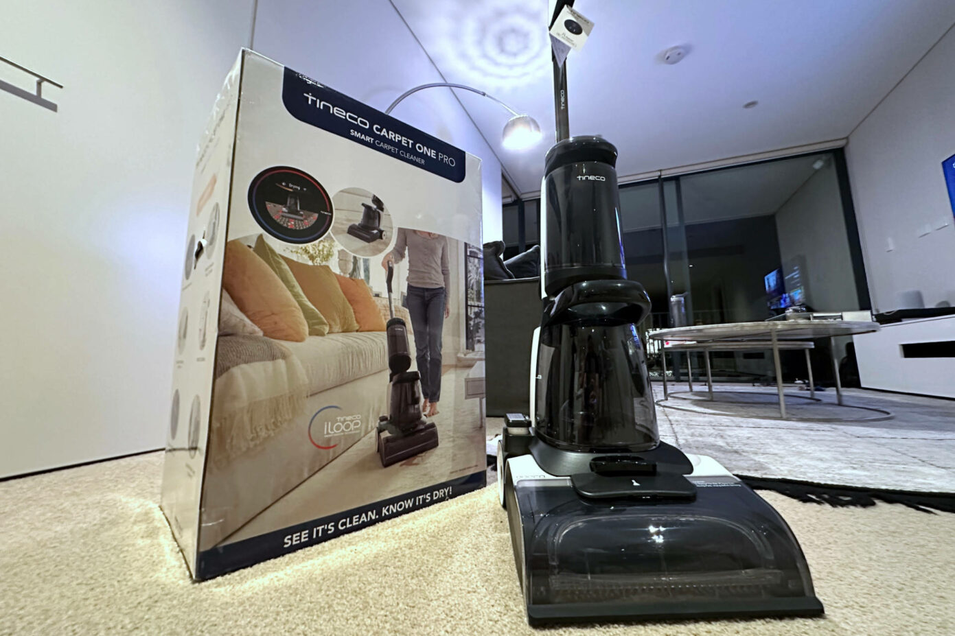 Awardwinning Tineco Floor One S7 Pro wetdry vac cleans itself