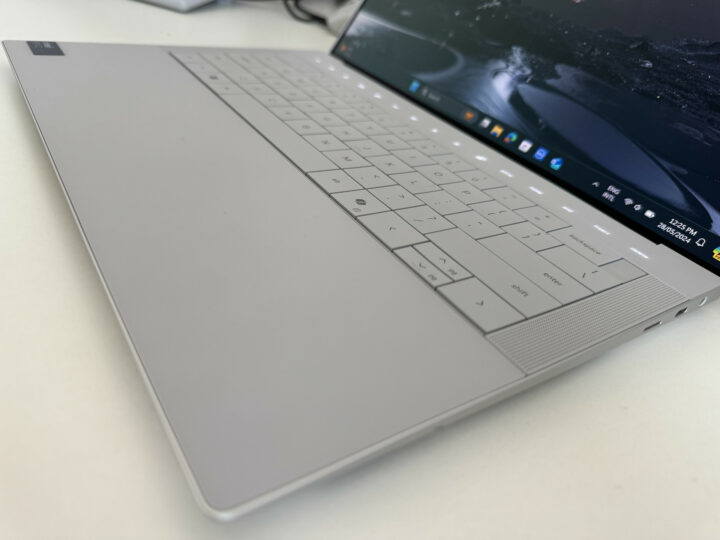 Dell XPS 14 trackpad